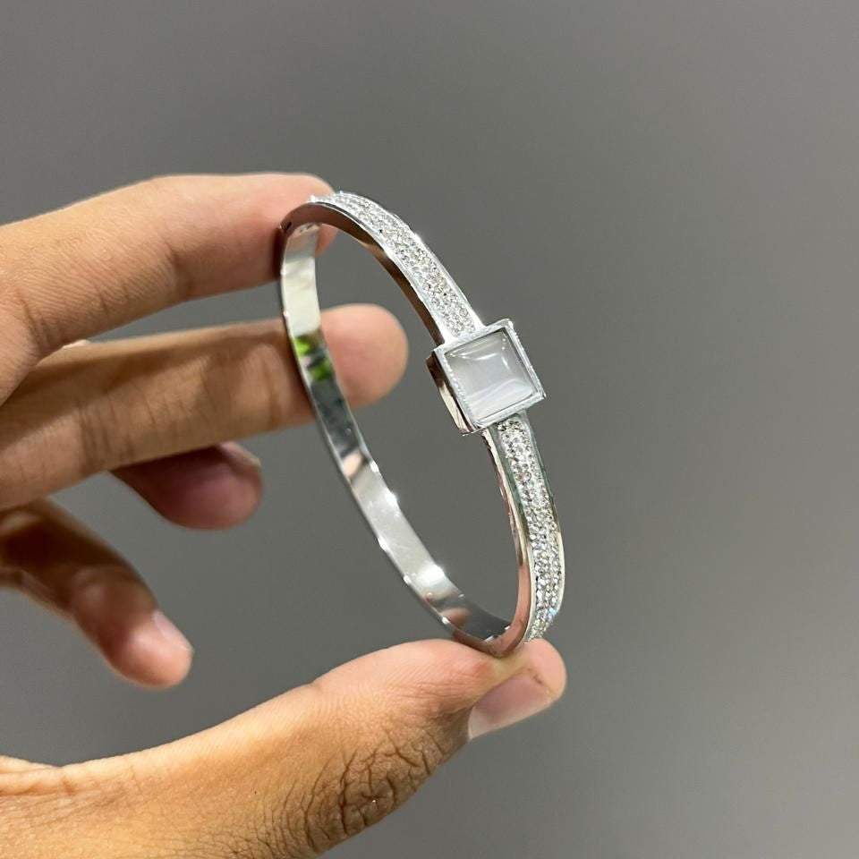 Sleek mop silver Bracelet