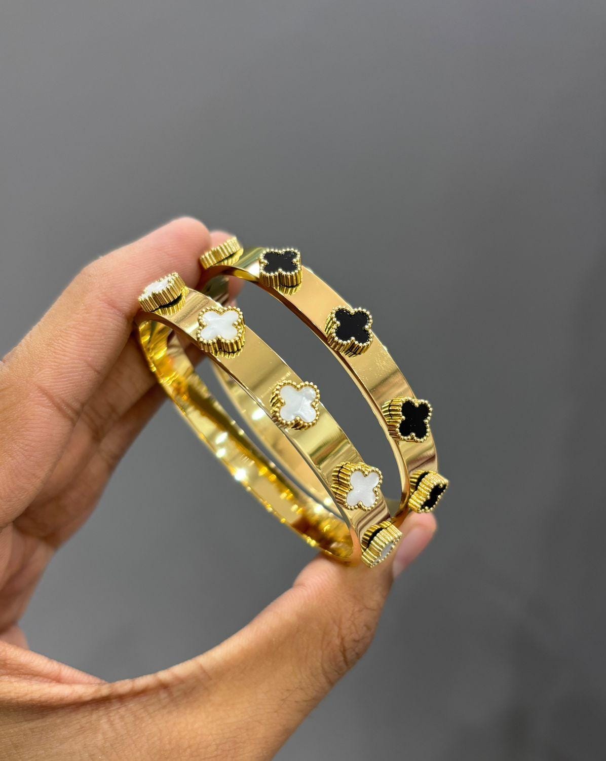 Clover Bracelet - White