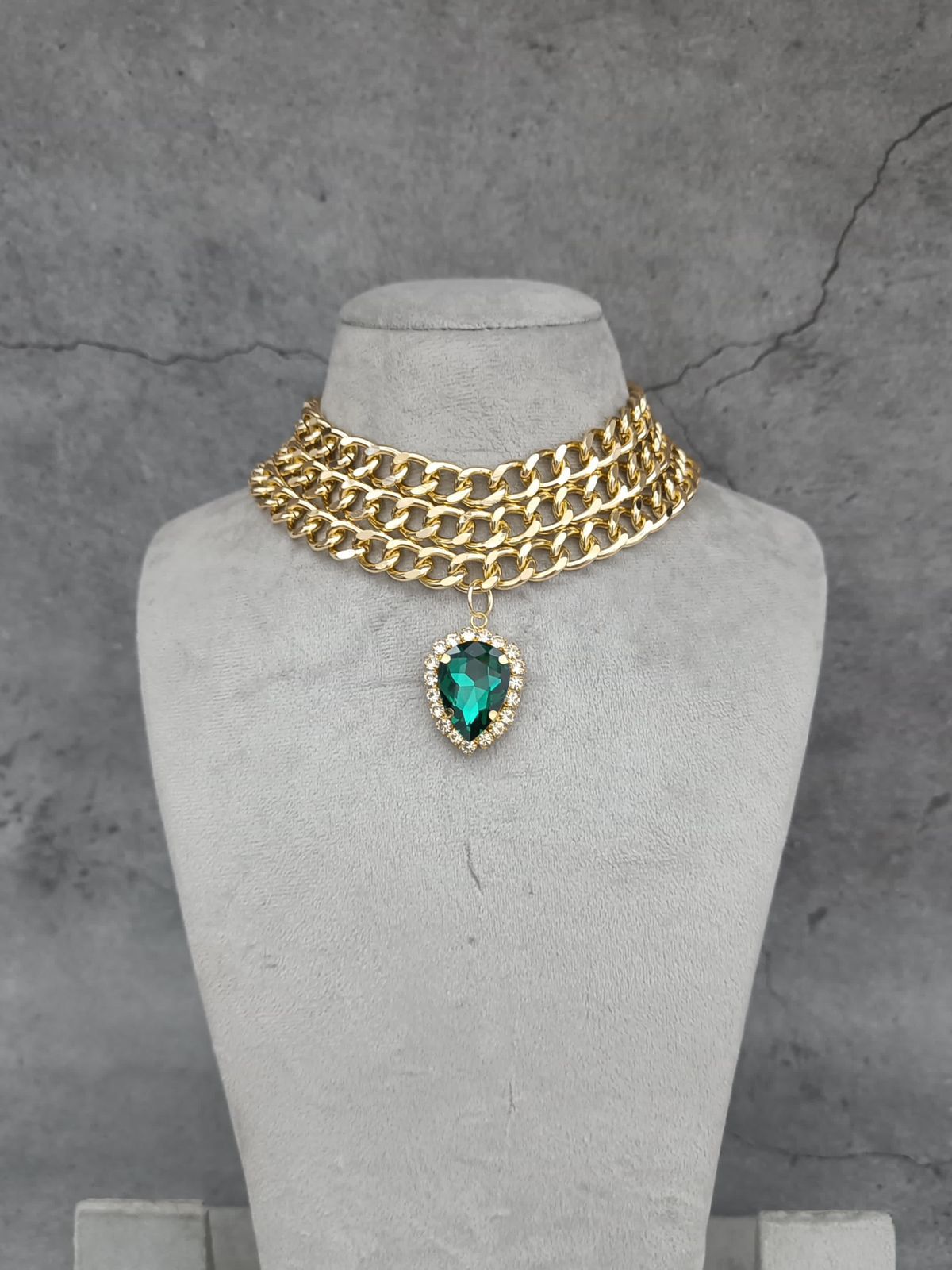 3 layer linked choker