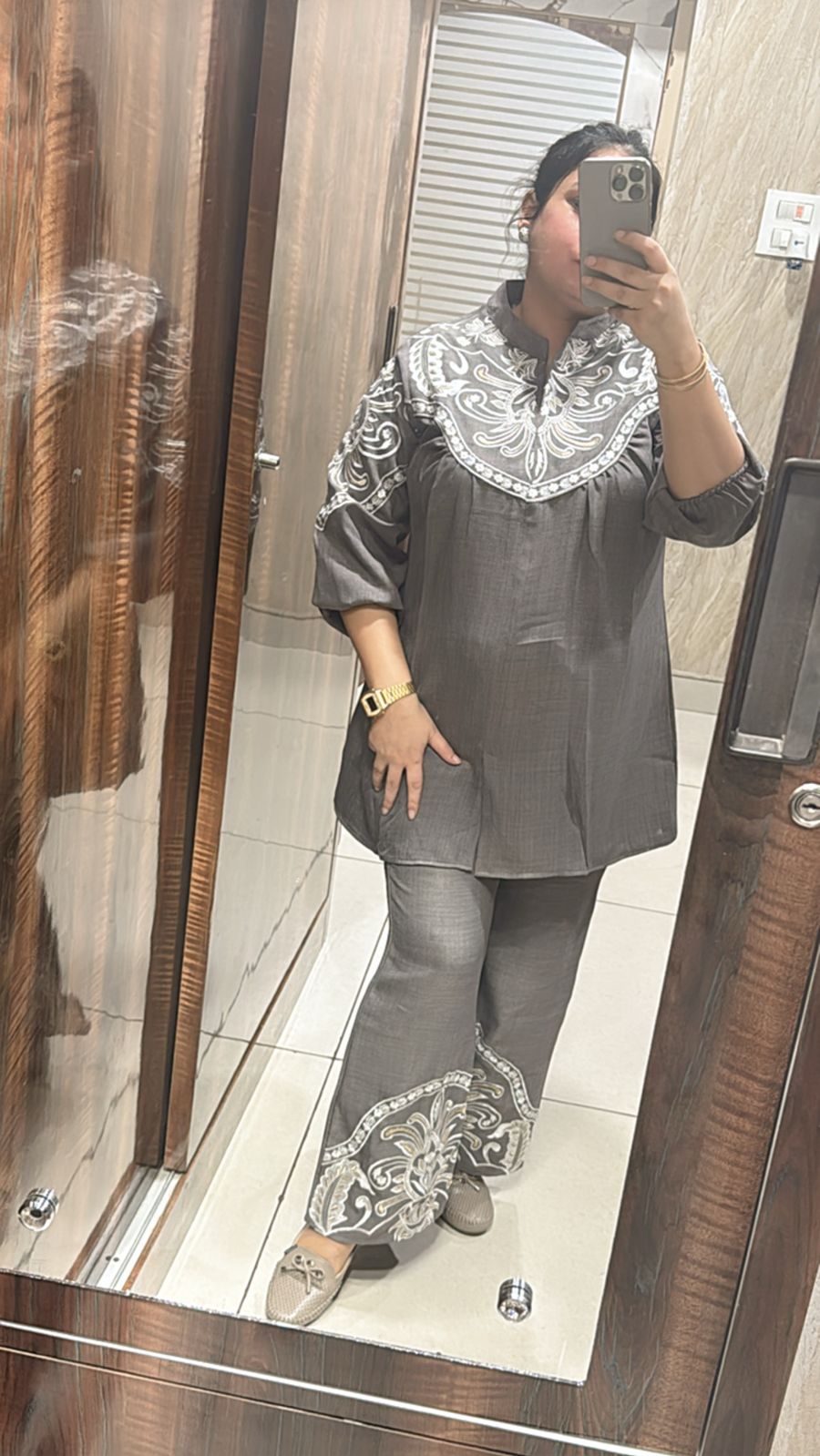 Cordset with embrodiery