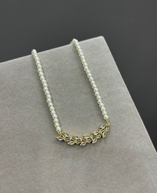Leaf Pearl Necklace