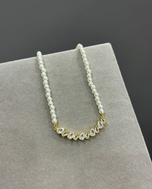 Stone Pearl necklace